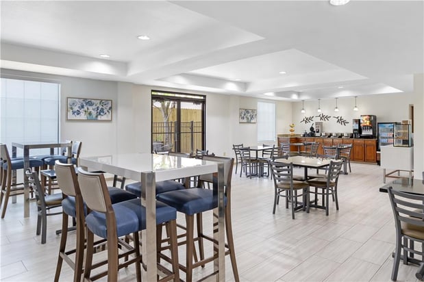 Images Best Western Plus Executive Hotel & Suites