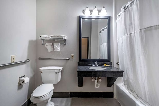 Images Best Western Plus McKinney Inn & Suites