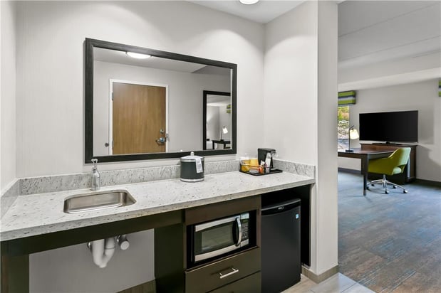 Images Hampton Inn & Suites Baltimore/Woodlawn