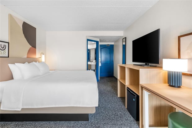 Images Spark by Hilton Green Bay