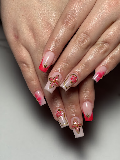 Images StarLuxe Nails & Spa Lounge