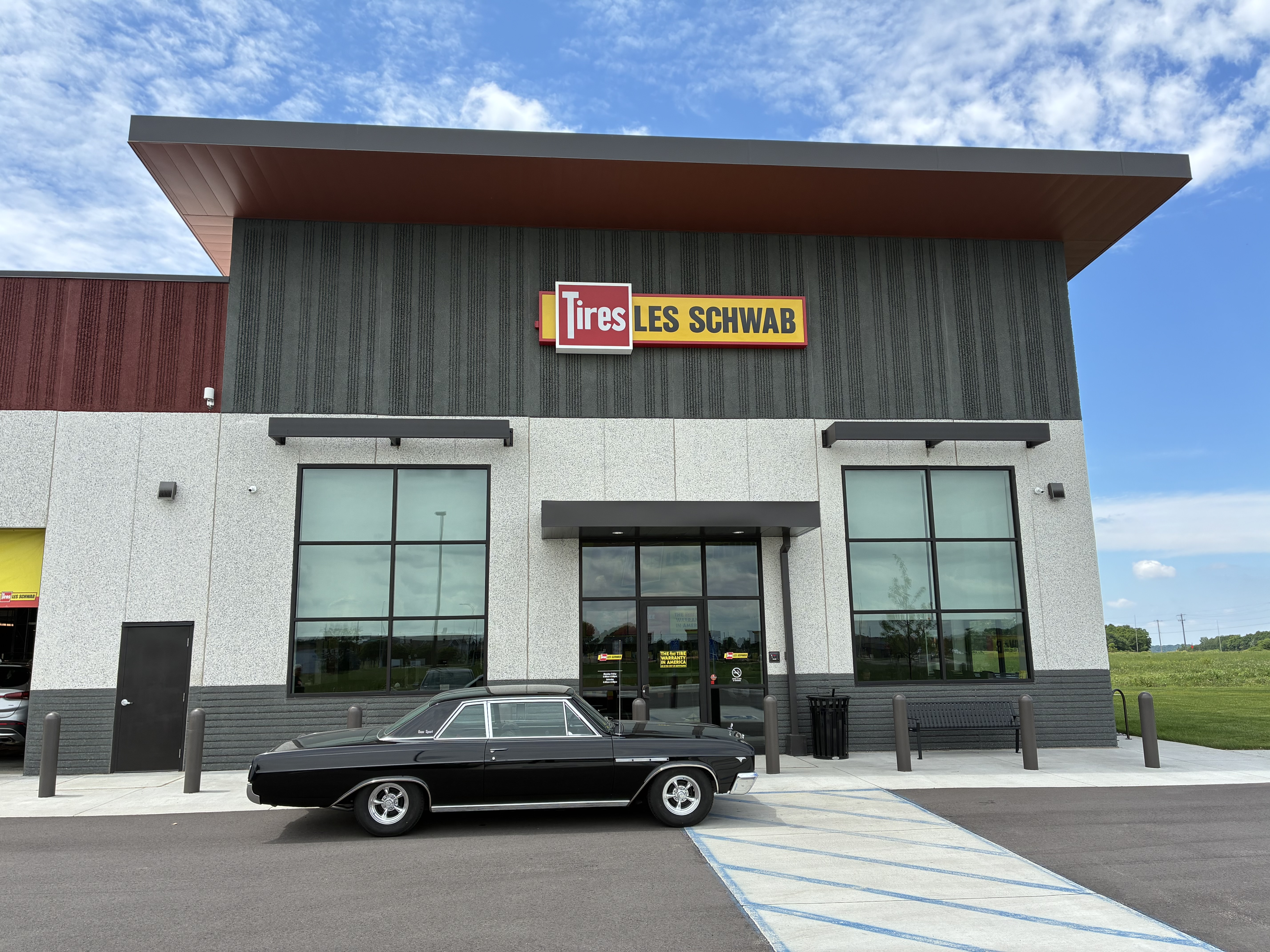 Les Schwab Tire Center