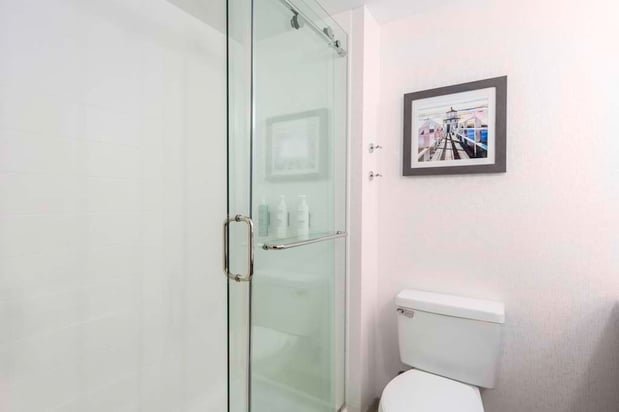 Images Hilton Garden Inn Freeport Downtown