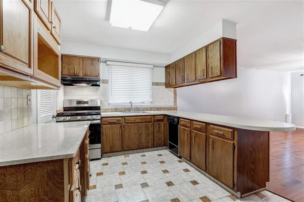 Images Tarek Hassieb, Team Tarek Real Estate Group | Liberty Realty | Hoboken Office