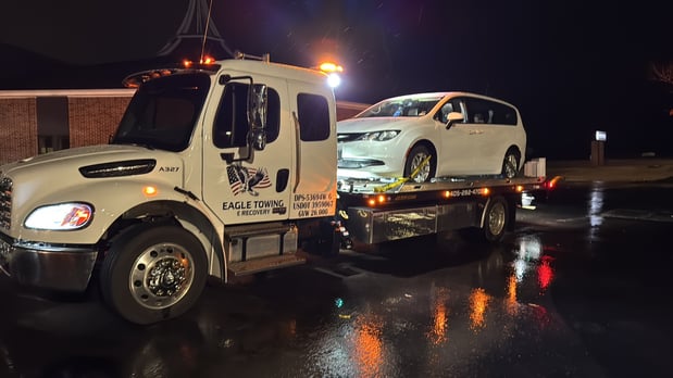 Images Eagle Towing & Recovery