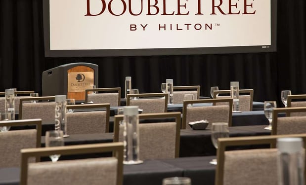 Images DoubleTree by Hilton Hotel Chicago - Oak Brook