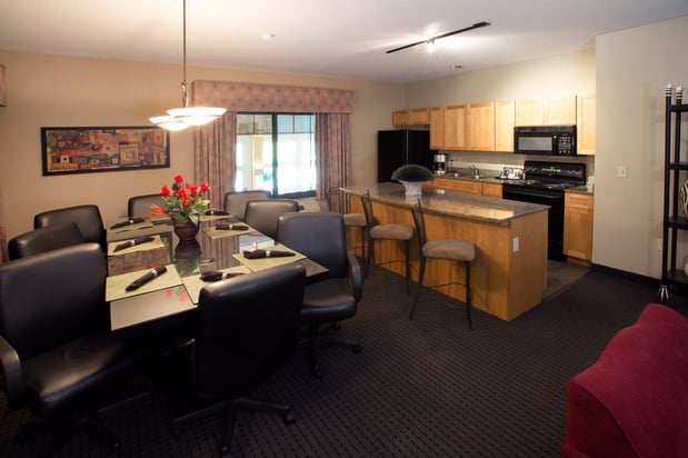 Images Holiday Inn & Suites St. Paul NE - Lake Elmo by IHG