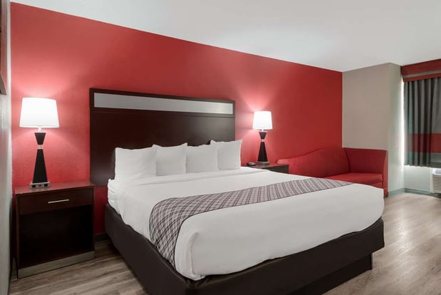 Images SureStay Plus by Best Western San Antonio North