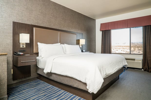 Images Holiday Inn Express & Suites Barstow-Outlet Center by IHG
