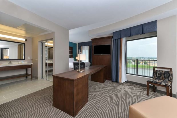 Images Hampton Inn & Suites Des Moines Downtown