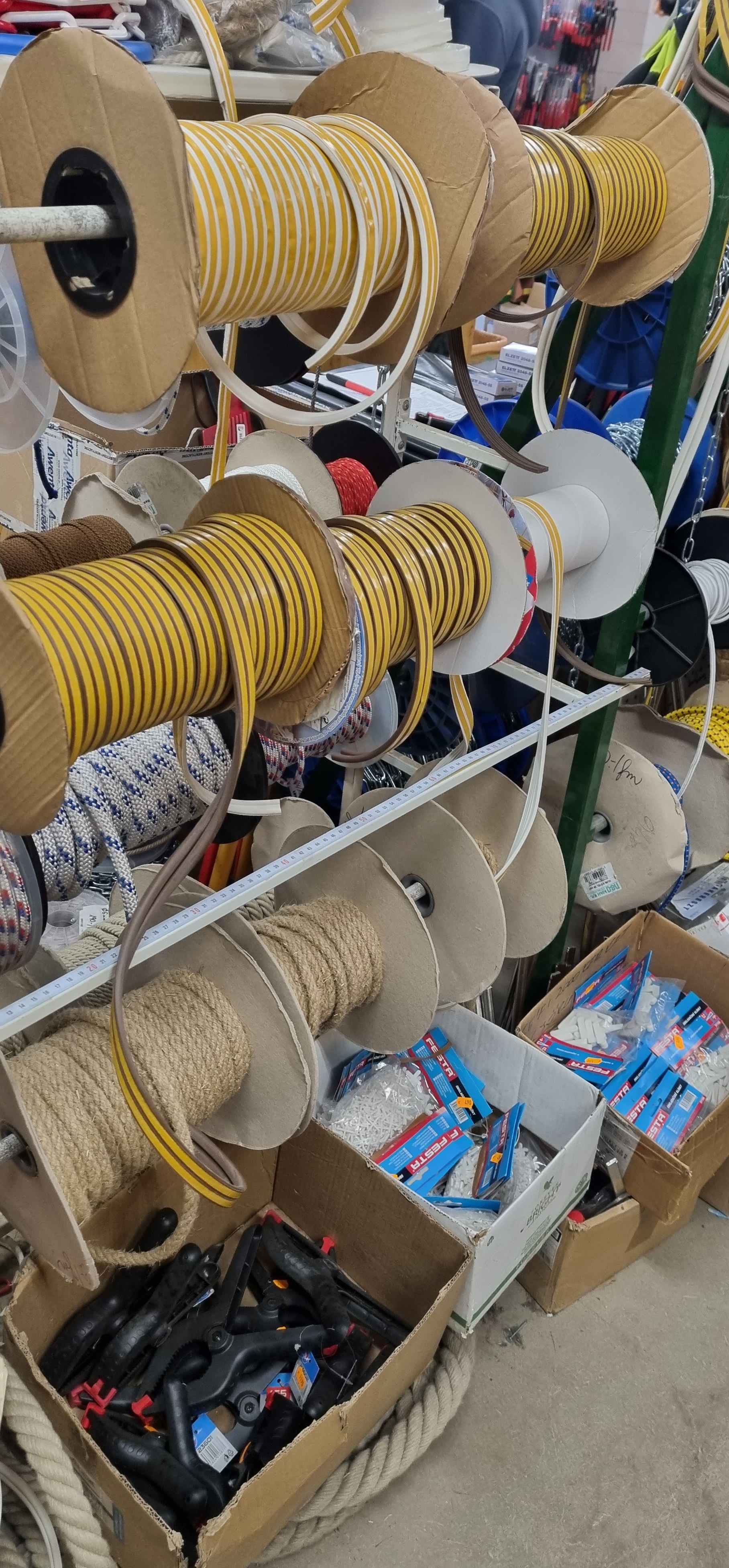 Images 100 Mester Barkácsbolt