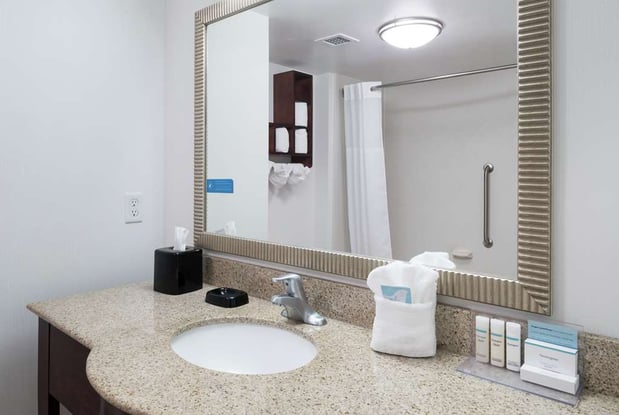 Images Hampton Inn & Suites Panama City Beach-Pier Park Area