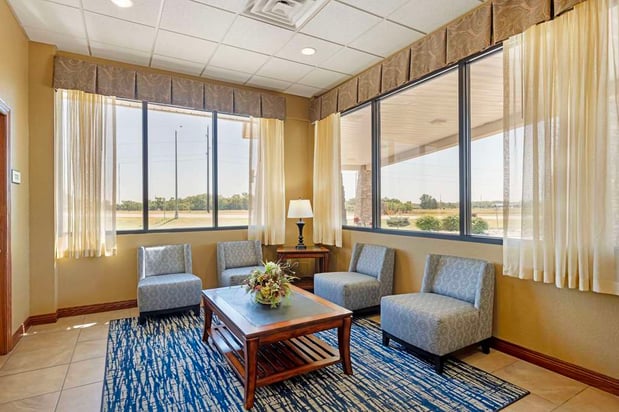 Images Best Western Plus Mid Nebraska Inn & Suites