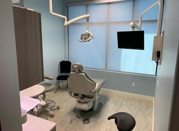 Images Dental Care at Moon Valley