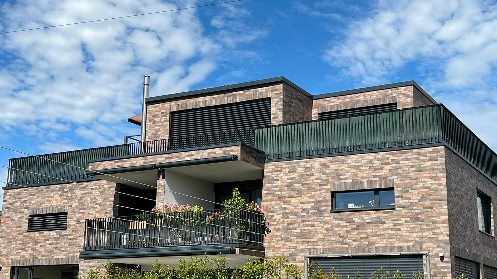 Bilder Dvorani Bau AG