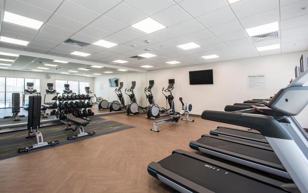 Images Holiday Inn Express & Suites Phoenix North - Happy Valley by IHG