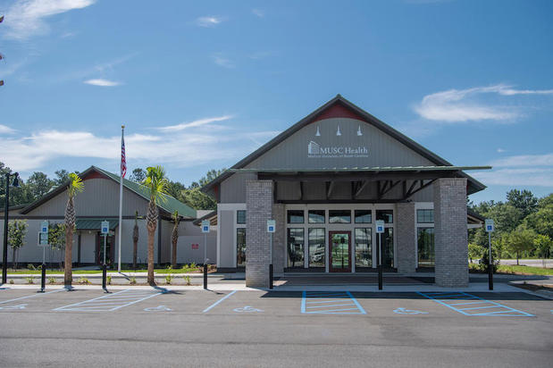 Images MUSC Health Blood Draw Lab at Carnes Crossroads