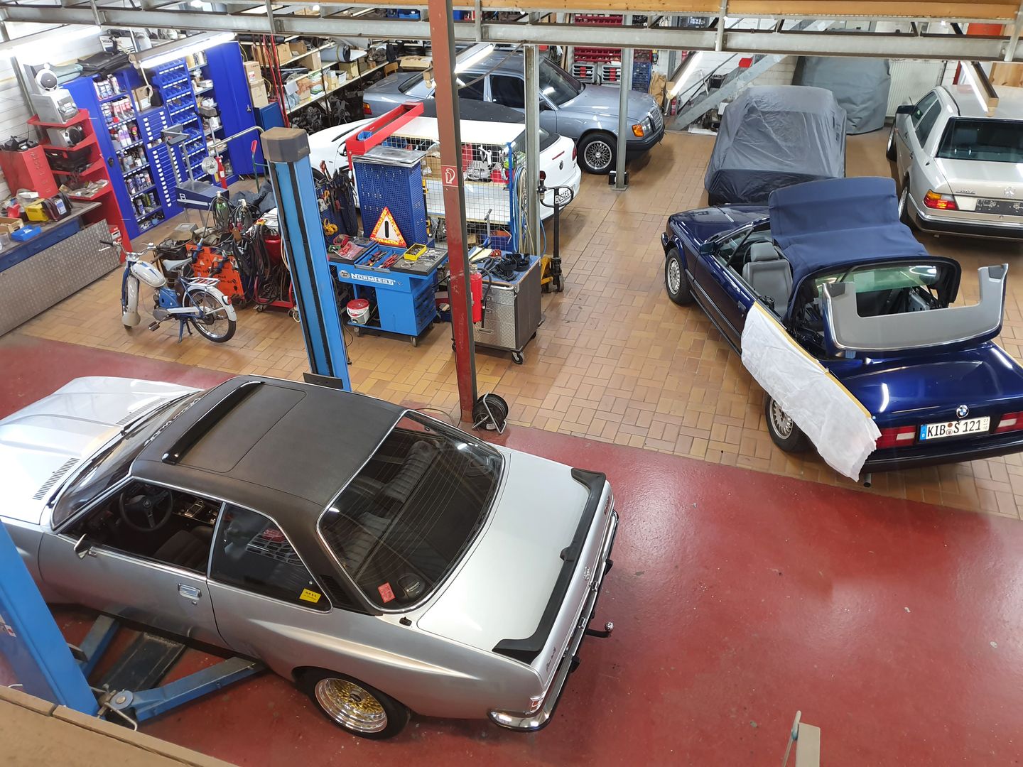 Sander GmbH Autoglas + Karosseriebau - GALLERY