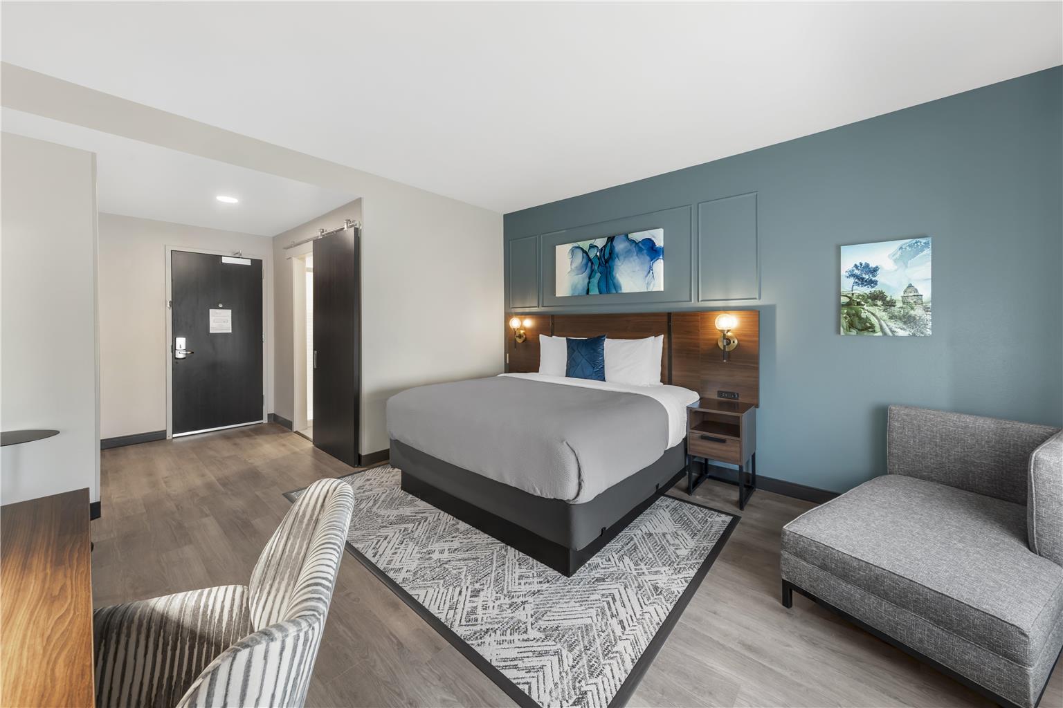 King Guestroom