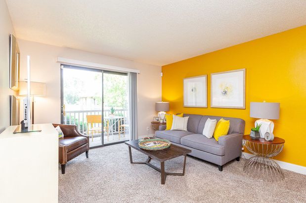 Images The Reserve At Barry Apartments