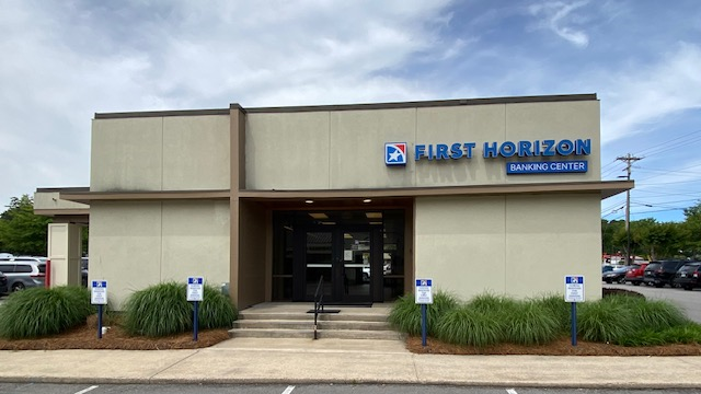 First Horizon Bank - Columbia, SC - Forest Drive