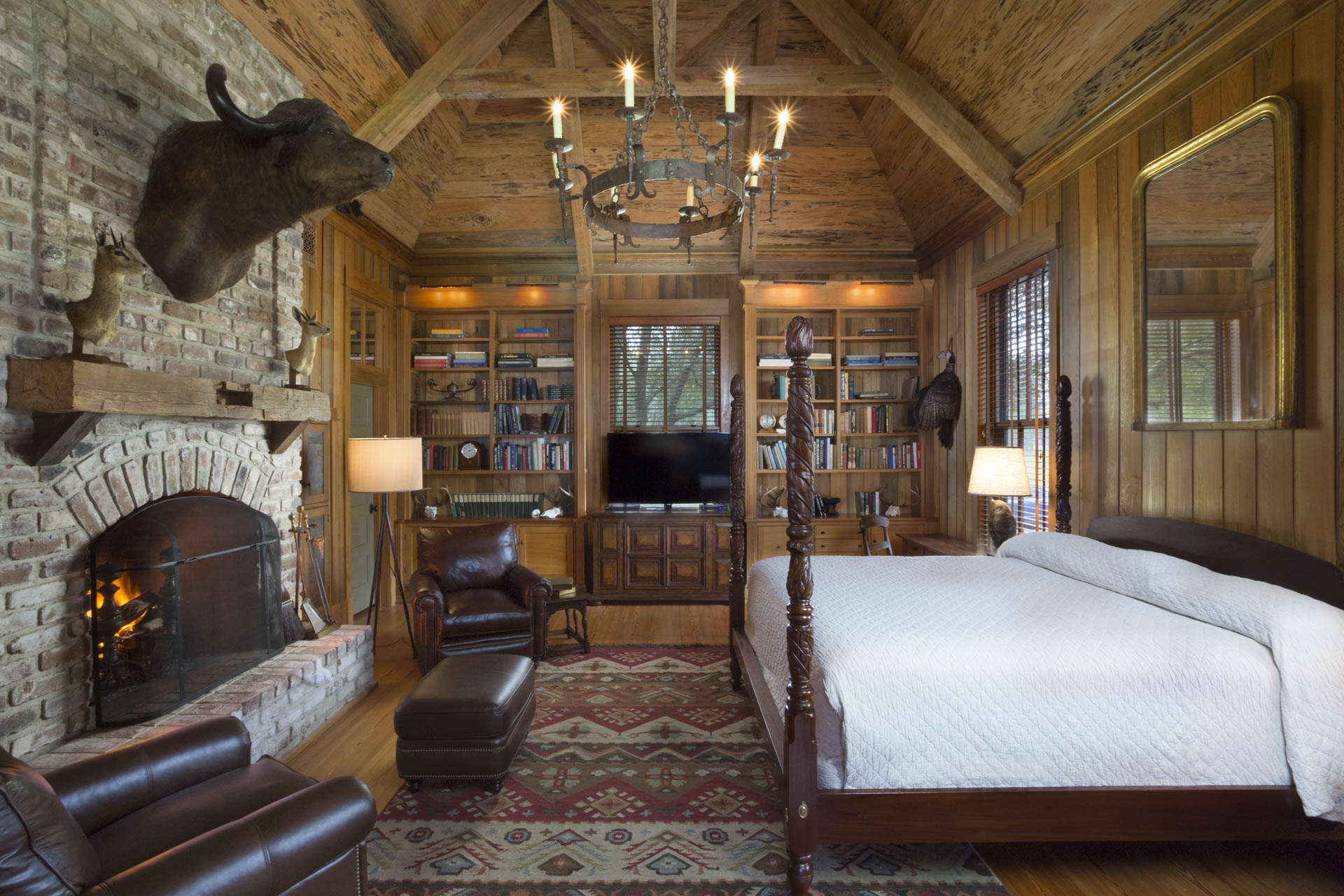 Broadfield Master Suite