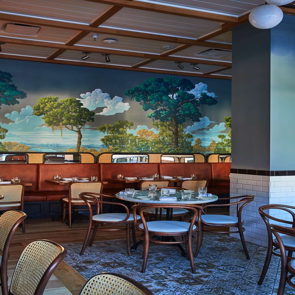 The Drayton Hotel Savannah, Curio Collection by Hilton