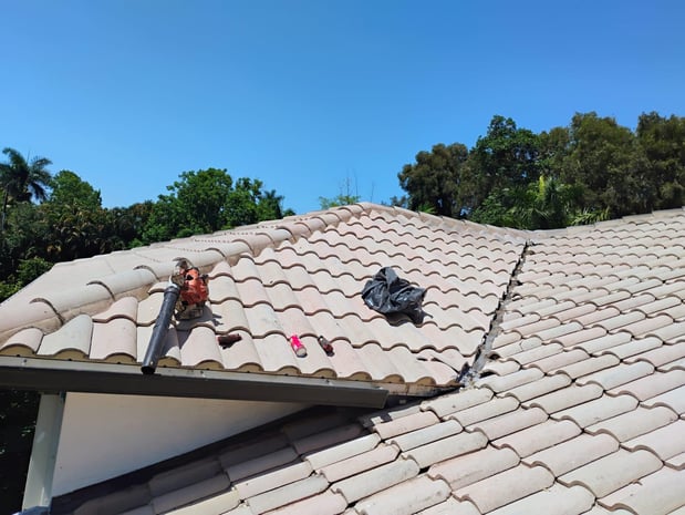 Images International Roofing INC, Experienced roofers