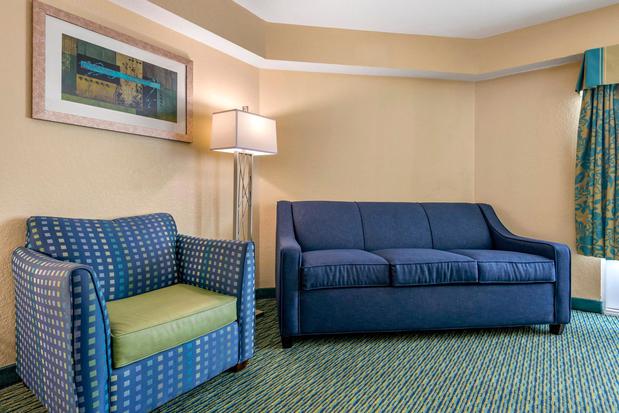Images Holiday Inn Resort Orlando Lake Buena Vista by IHG