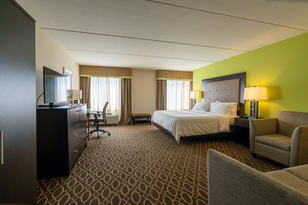 Images Holiday Inn Murfreesboro by IHG