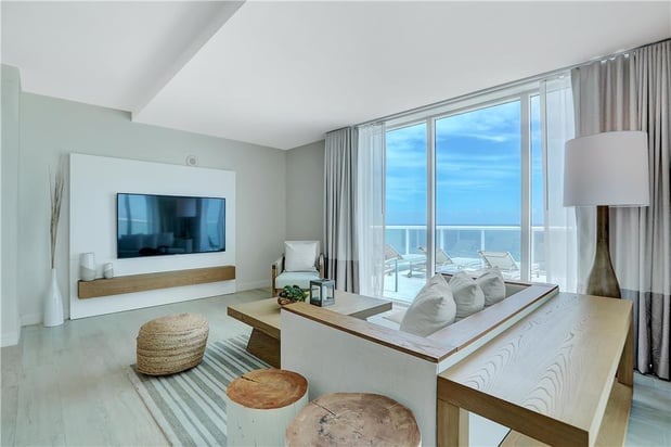 Images Beach House Fort Lauderdale, a Hilton Resort
