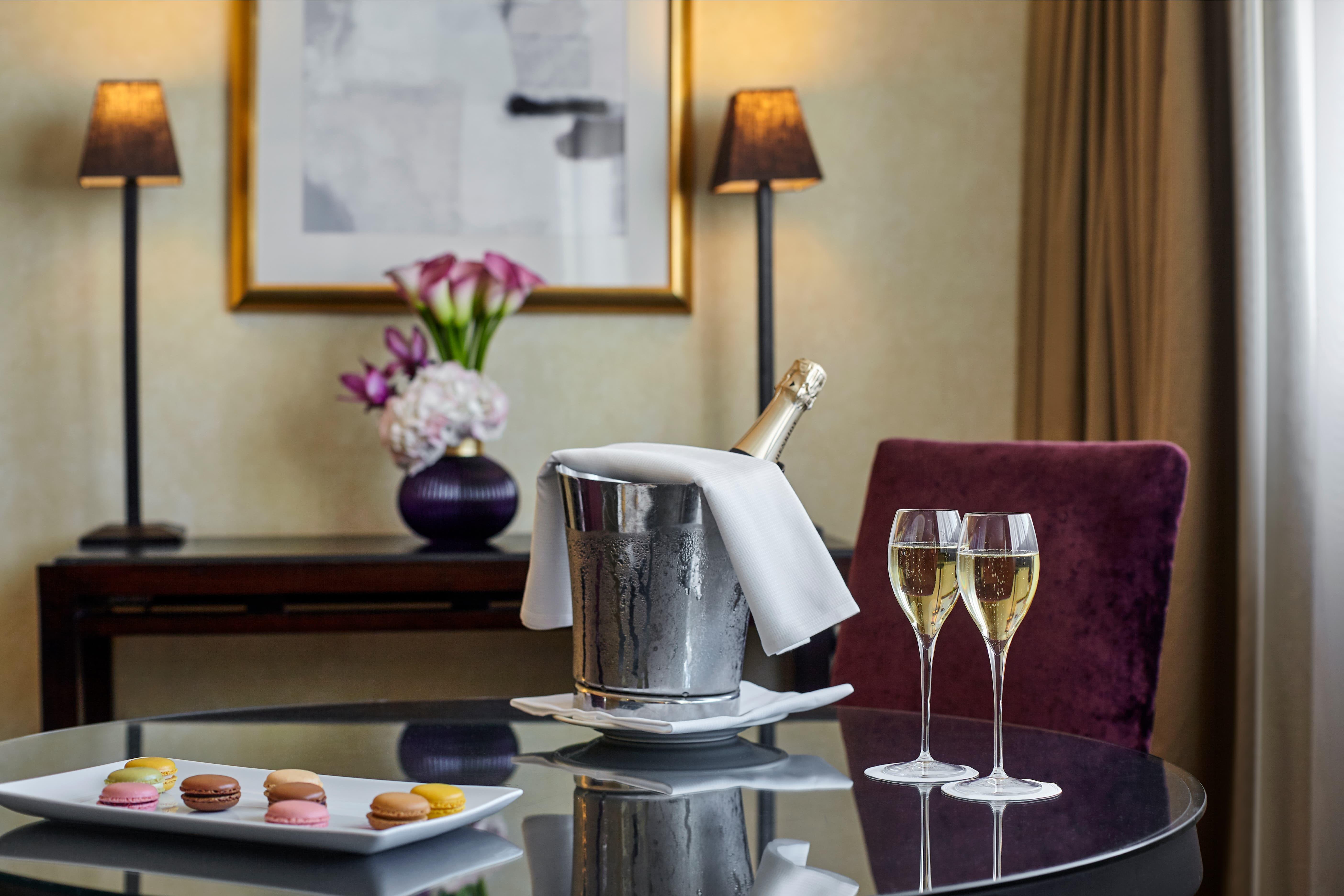 Warwick Paris