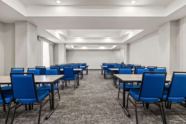 Images Spark by Hilton Catoosa Tulsa