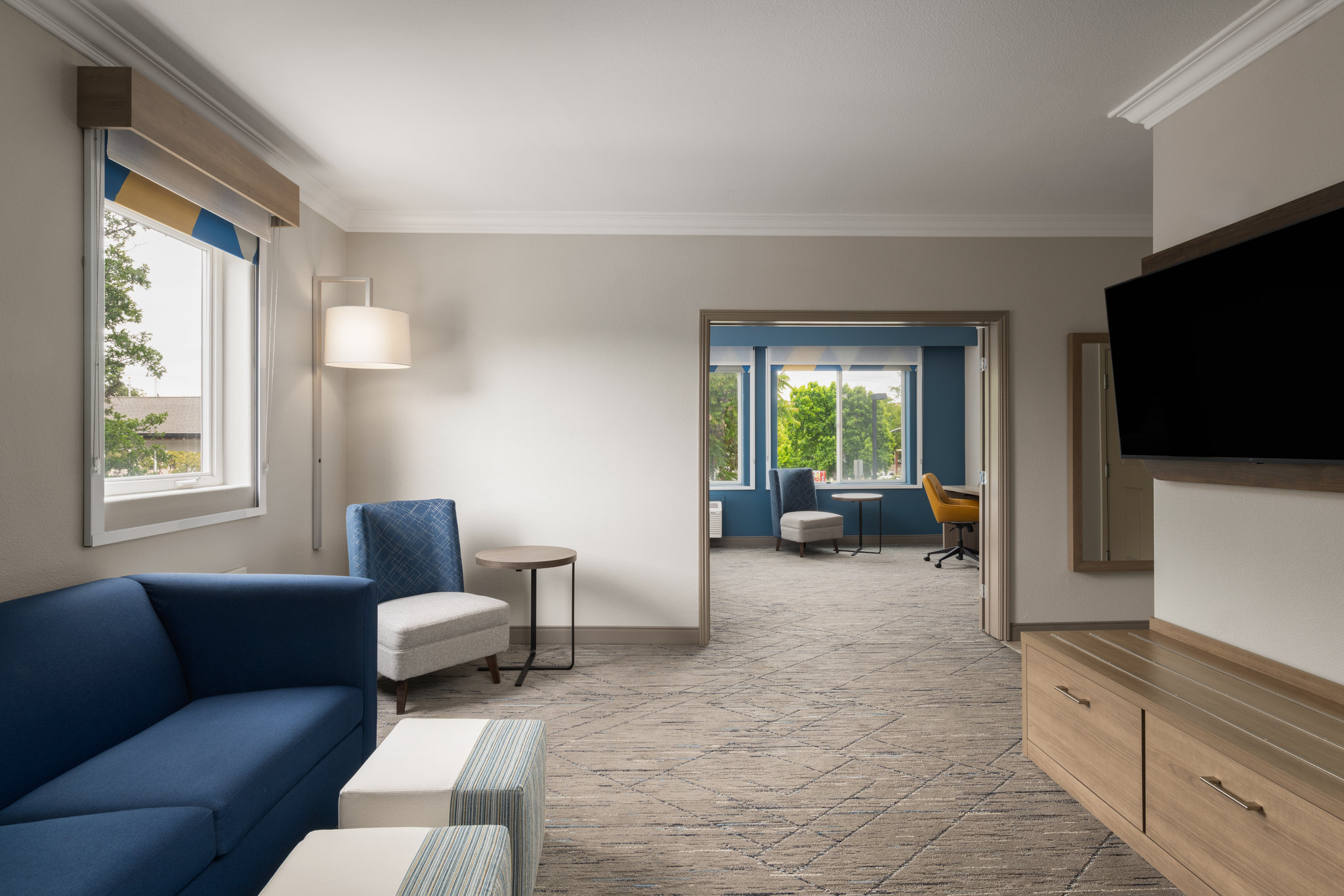Holiday Inn Express & Suites Paso Robles by IHG Image