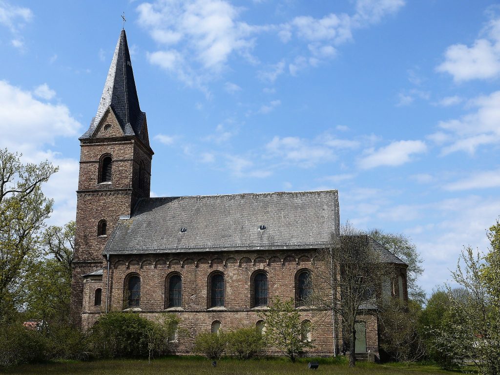 Kirche Prieros - Pfarrsprengel Bestensee-Gräbendorf, Prieroser Dorfaue 13 in Heidesee