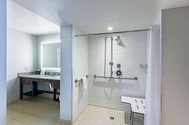 Images Embassy Suites by Hilton Dallas Market Center