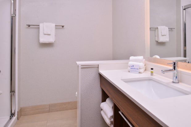Images Holiday Inn Express & Suites Mall of America - Msp Airport by IHG