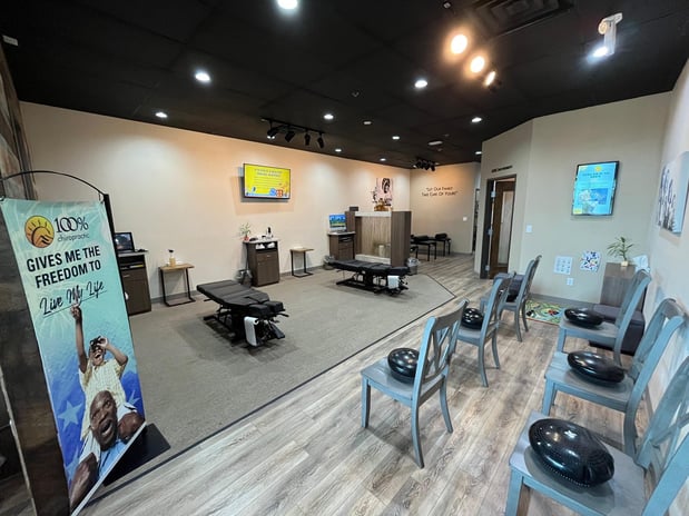 Images 100% Chiropractic - Broomfield