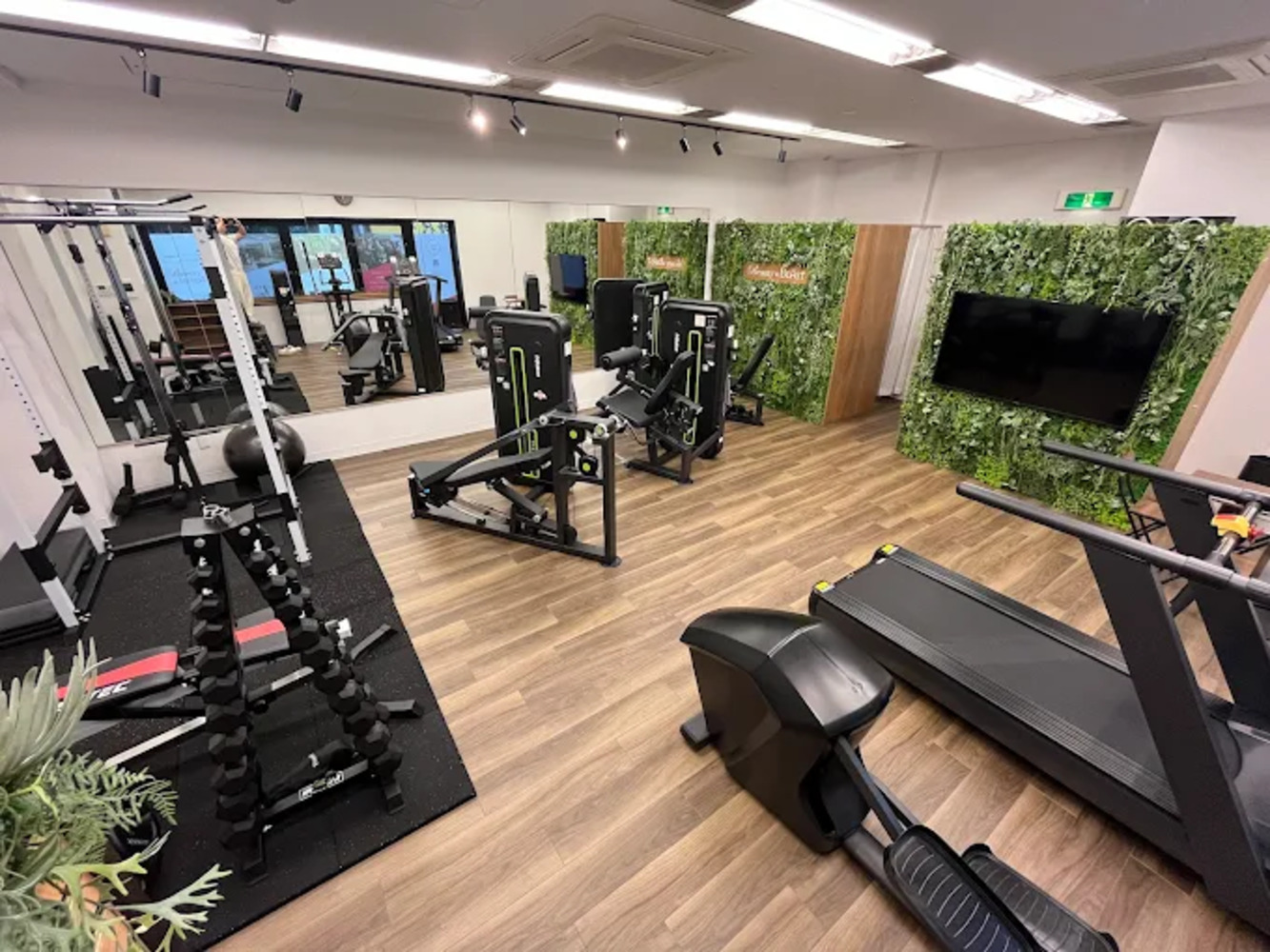 Images パーソナルジムSPEX 三軒茶屋店