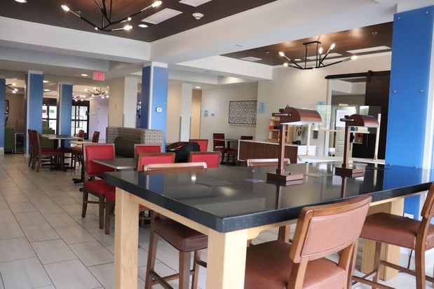 Images Holiday Inn Express & Suites Crawfordsville by IHG