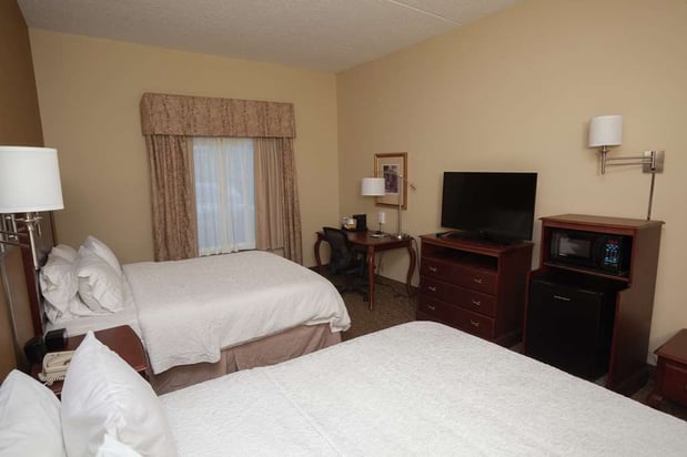 Images Hampton Inn Oneonta
