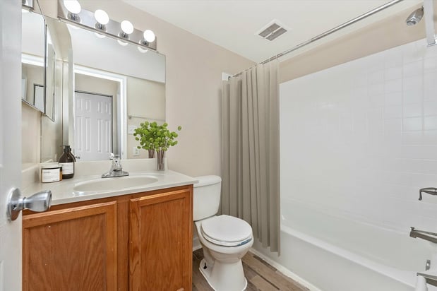 Images Arden Pointe Apartments