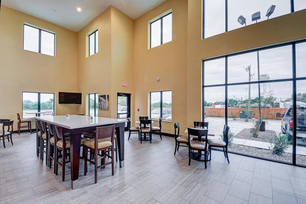 Images Holiday Inn Express & Suites Carrizo Springs by IHG