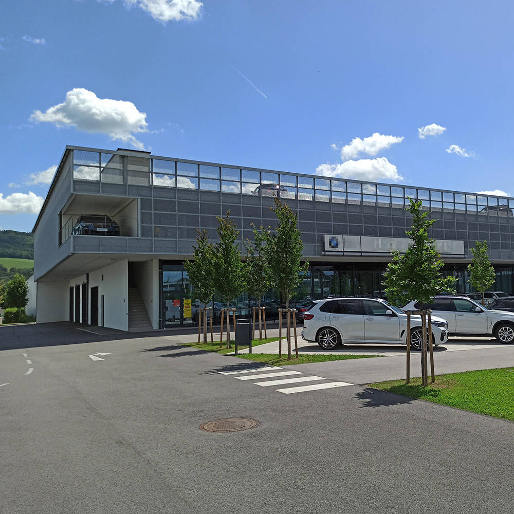 Wüstenrot Zulassungsstelle Industriezeile Linz, Industriezeile 61 in Linz