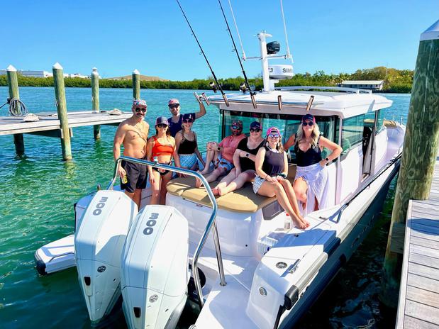 Images SeaEO Luxury Boat Charters