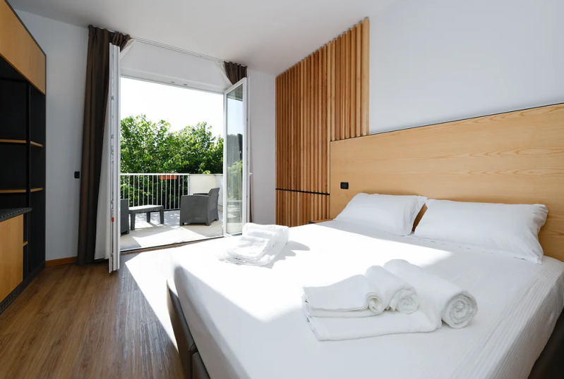 Images Arya Hotel & Apartments