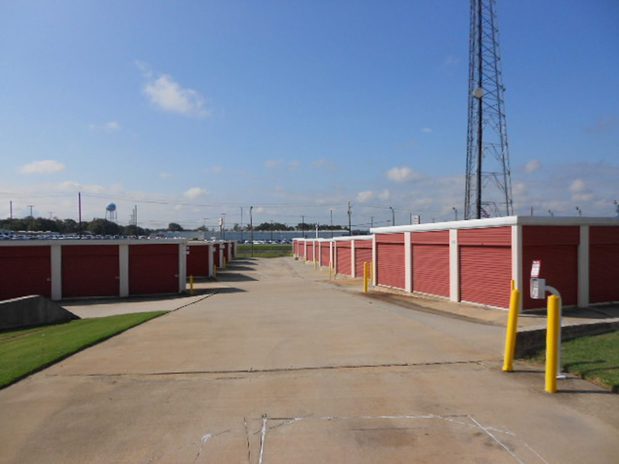 Images StorAway Mini Warehouses