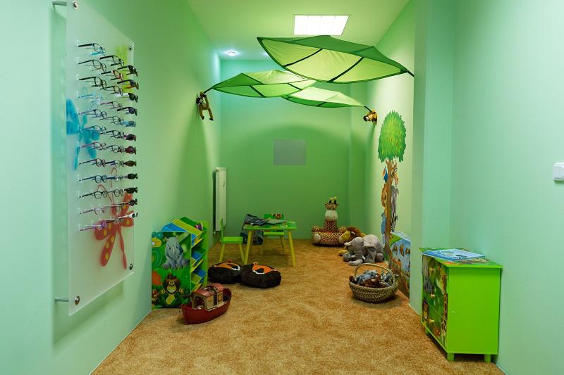 Hofgaarden United Optics, Eschenauer Hauptstrasse 21 in Eckental