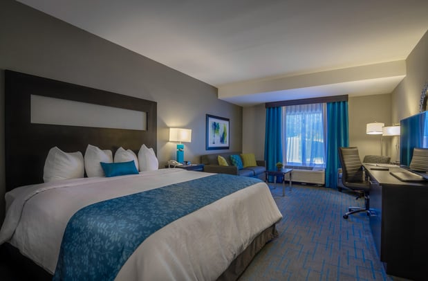 Images Holiday Inn & Suites Syracuse Airport - Liverpool by IHG