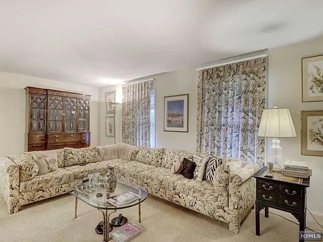 Images FloroStone Realty Inc.